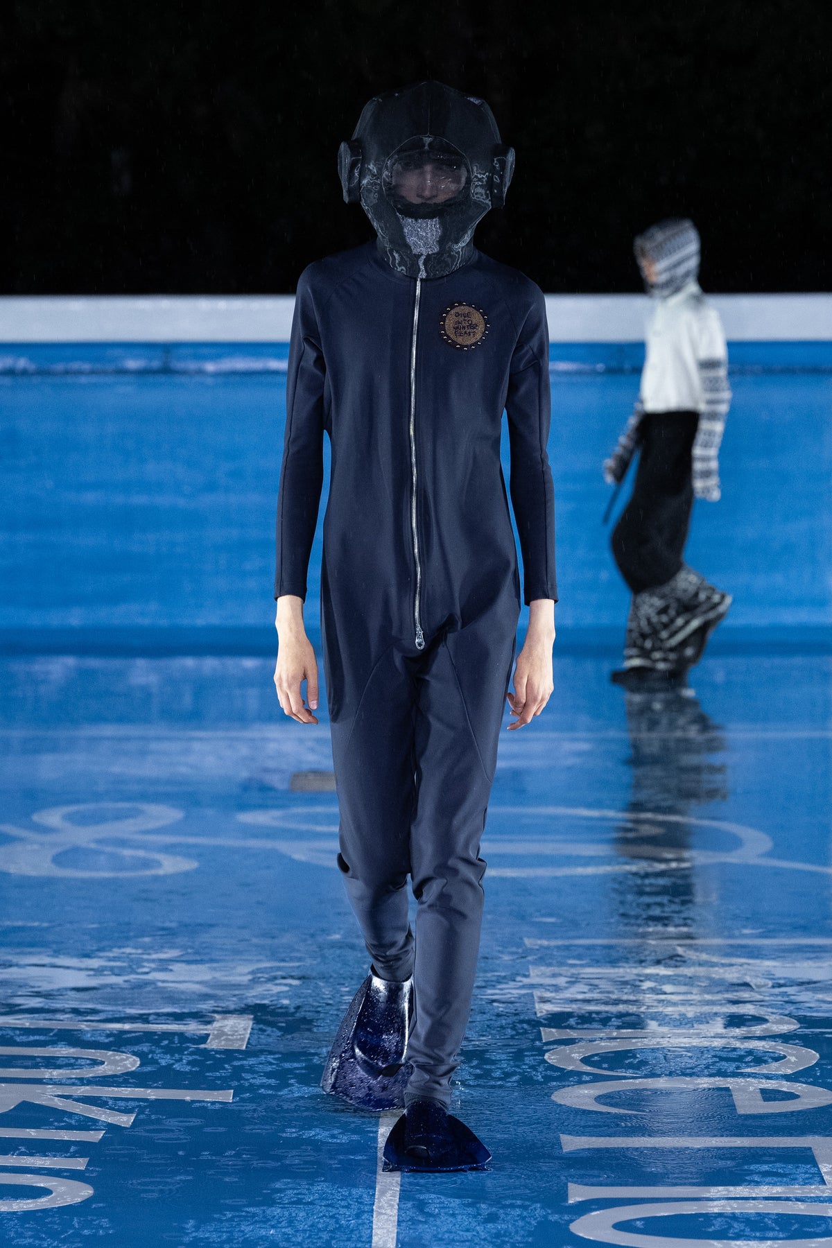 Look 01