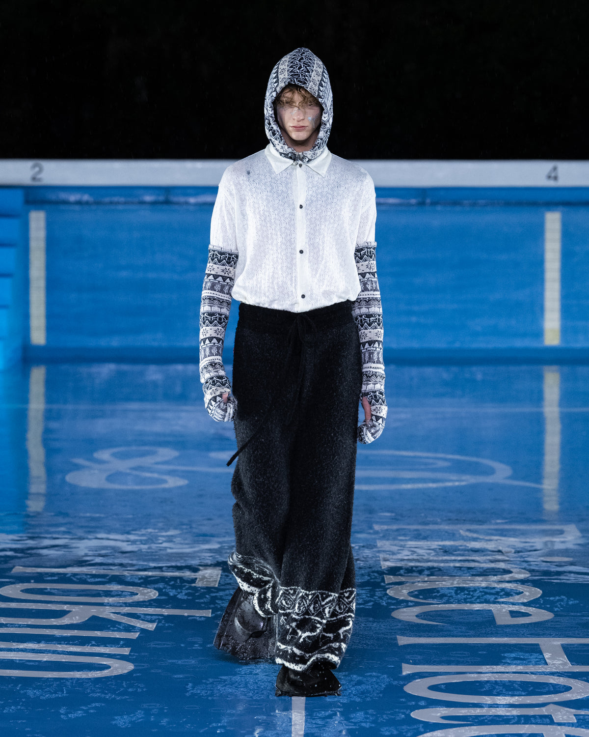 Look 02
