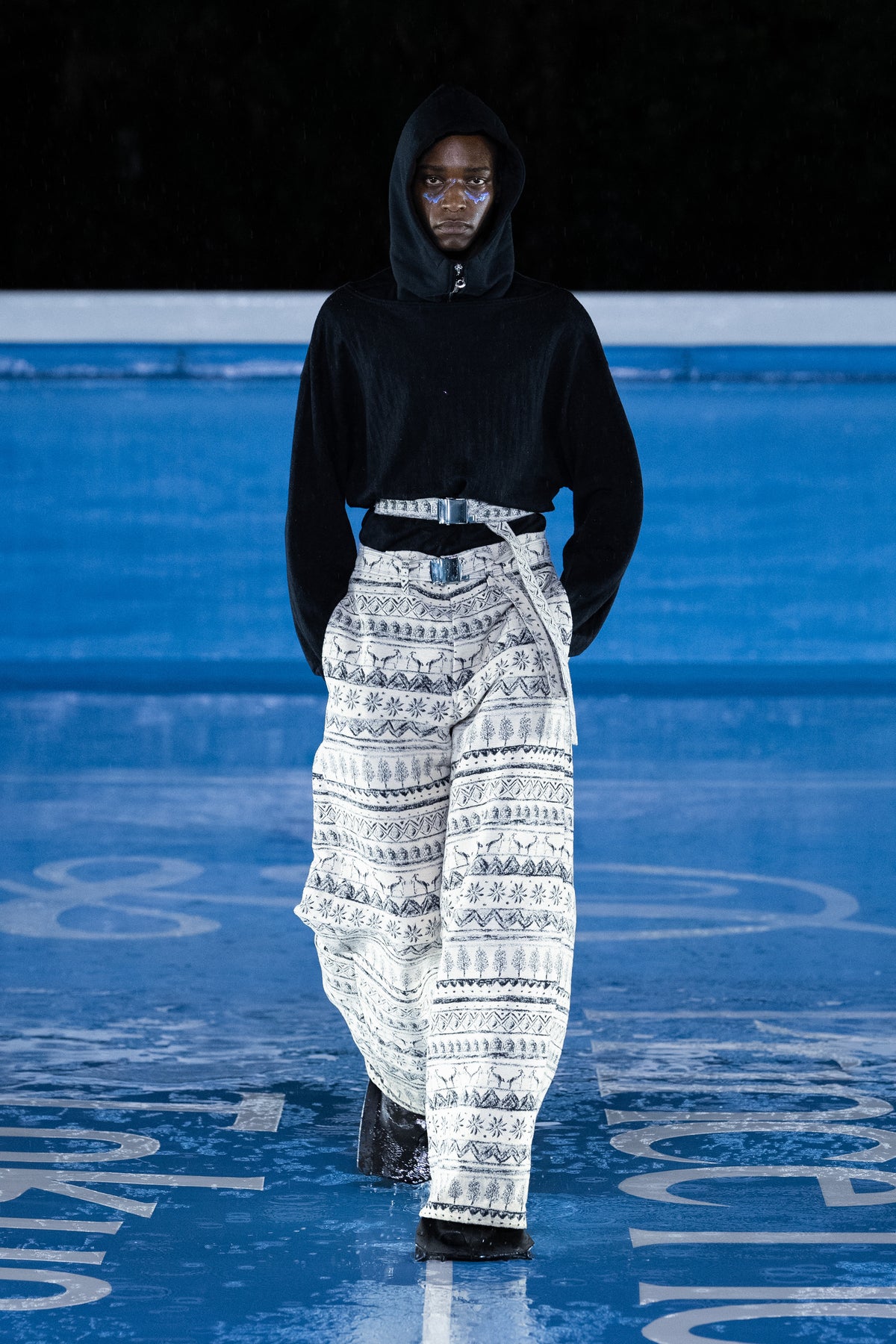 Look 03