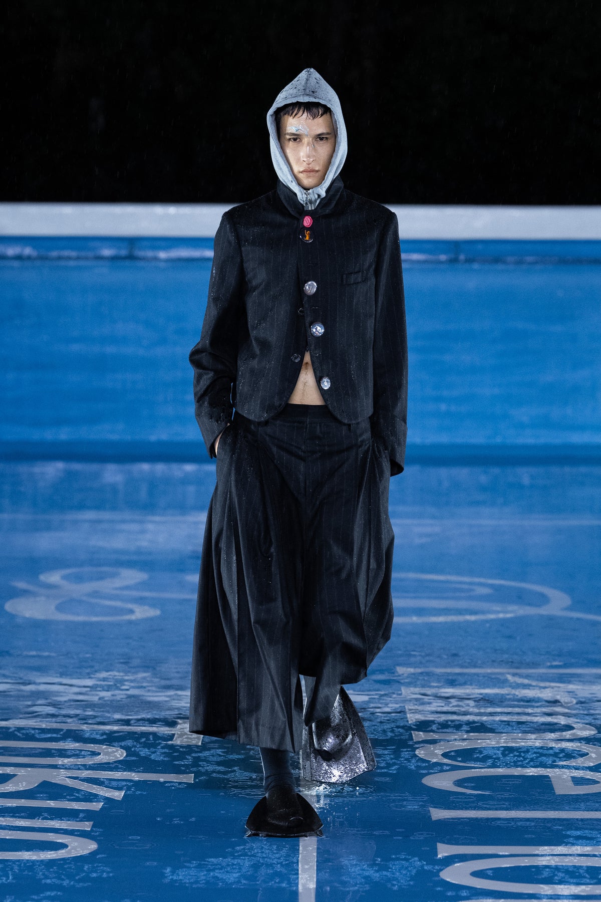 Look 11