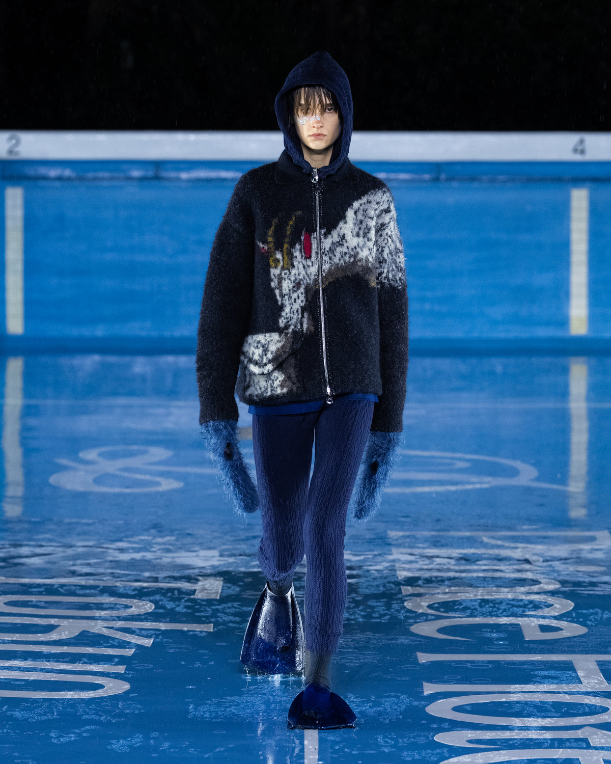Look 15