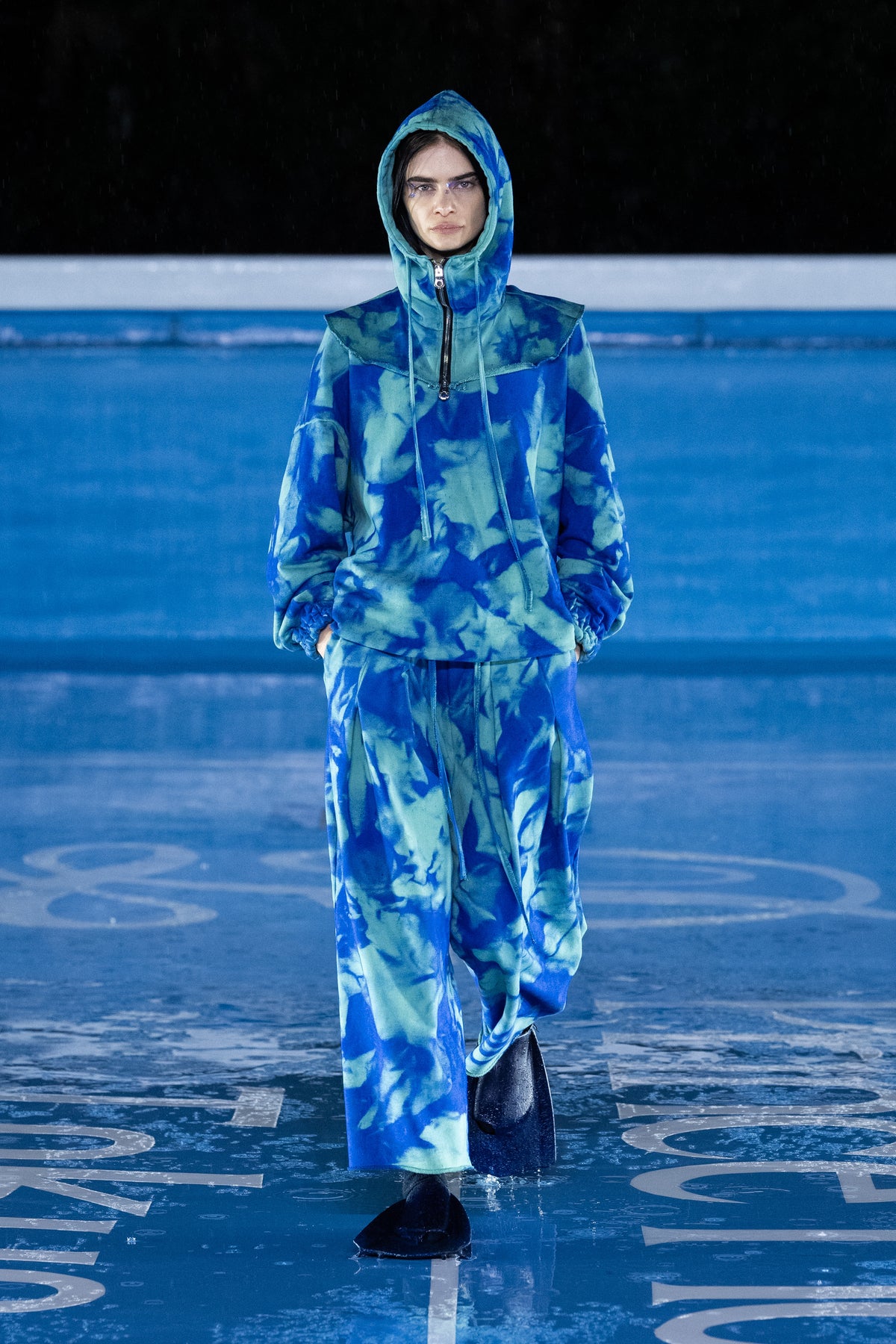 Look 18