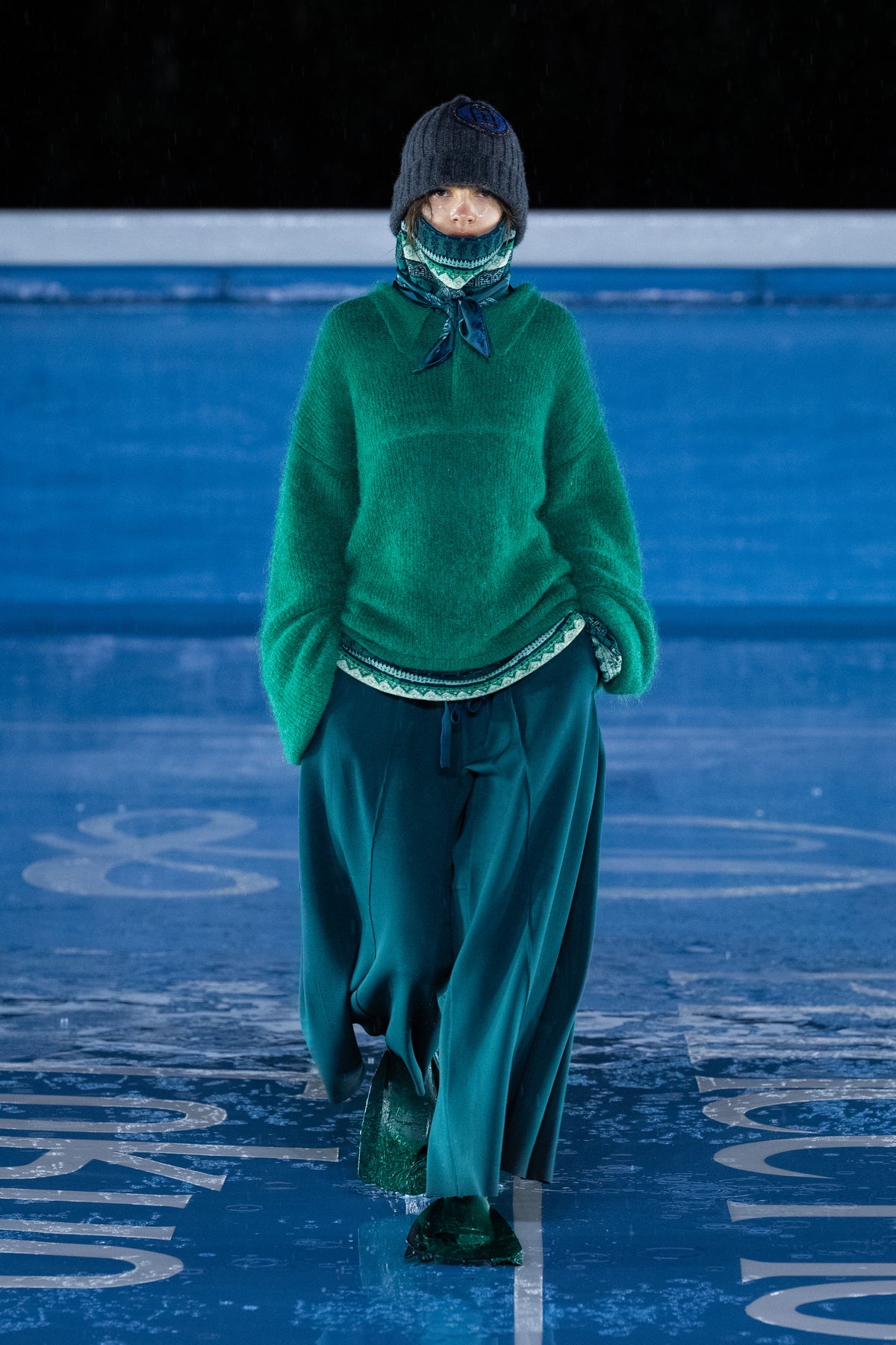 Look 24