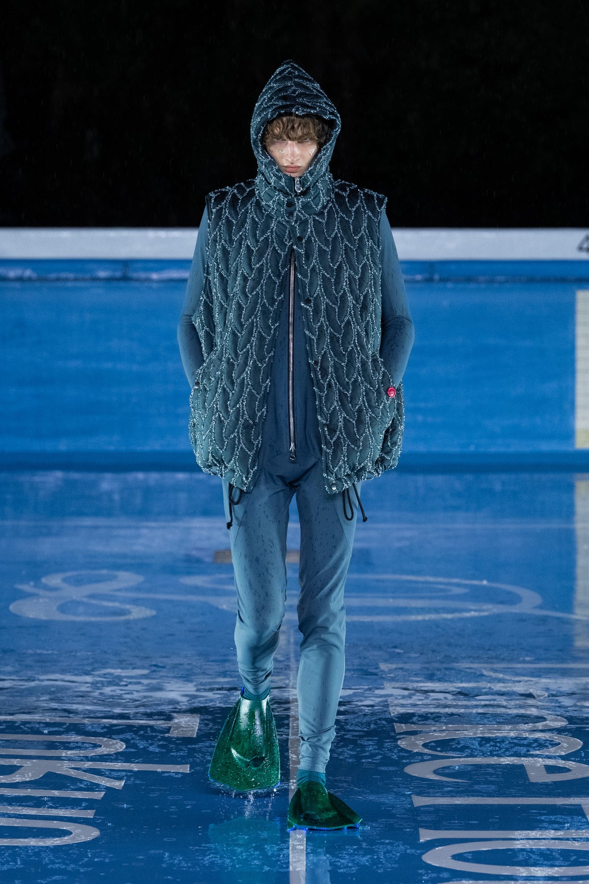 Look 25