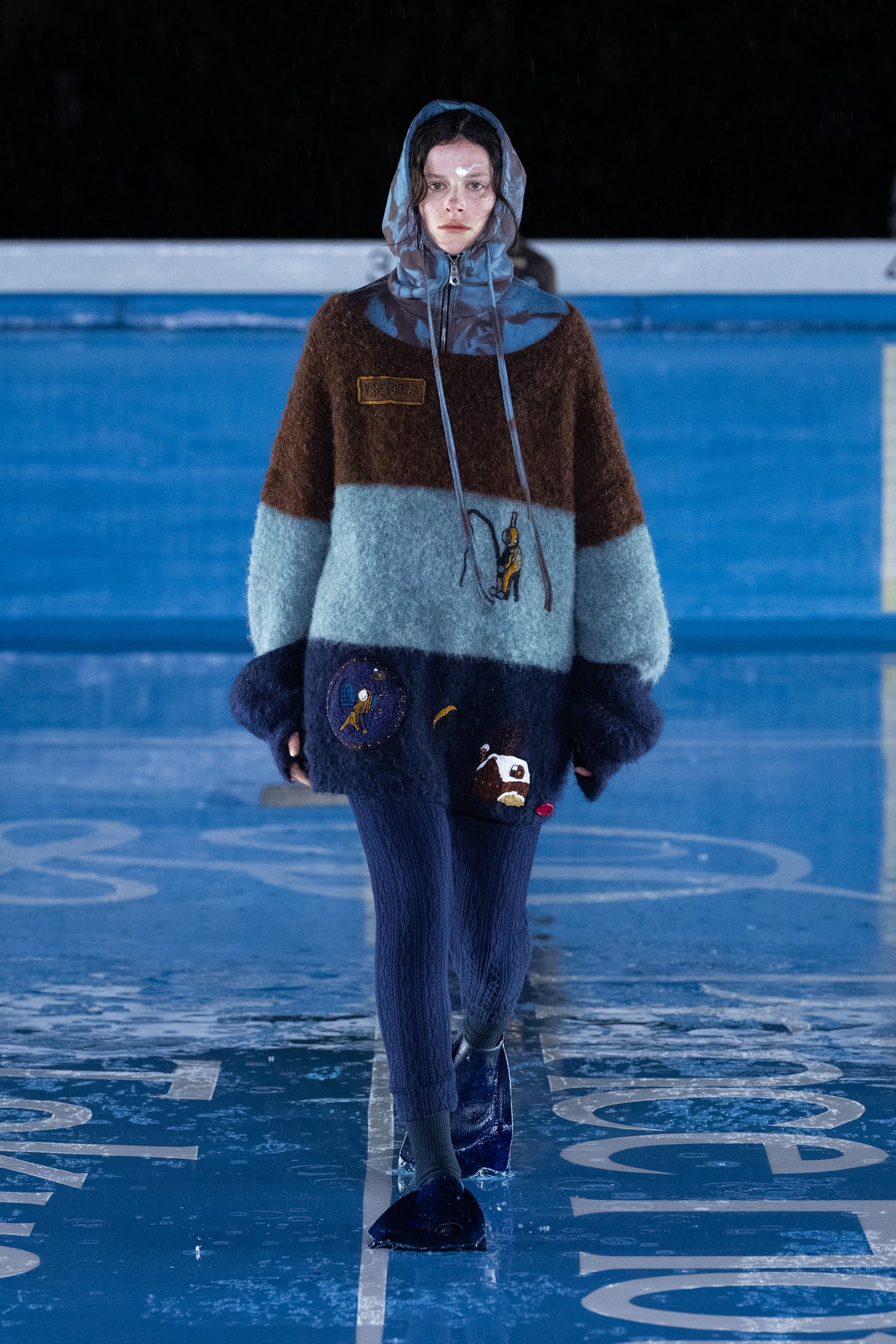 Look 32