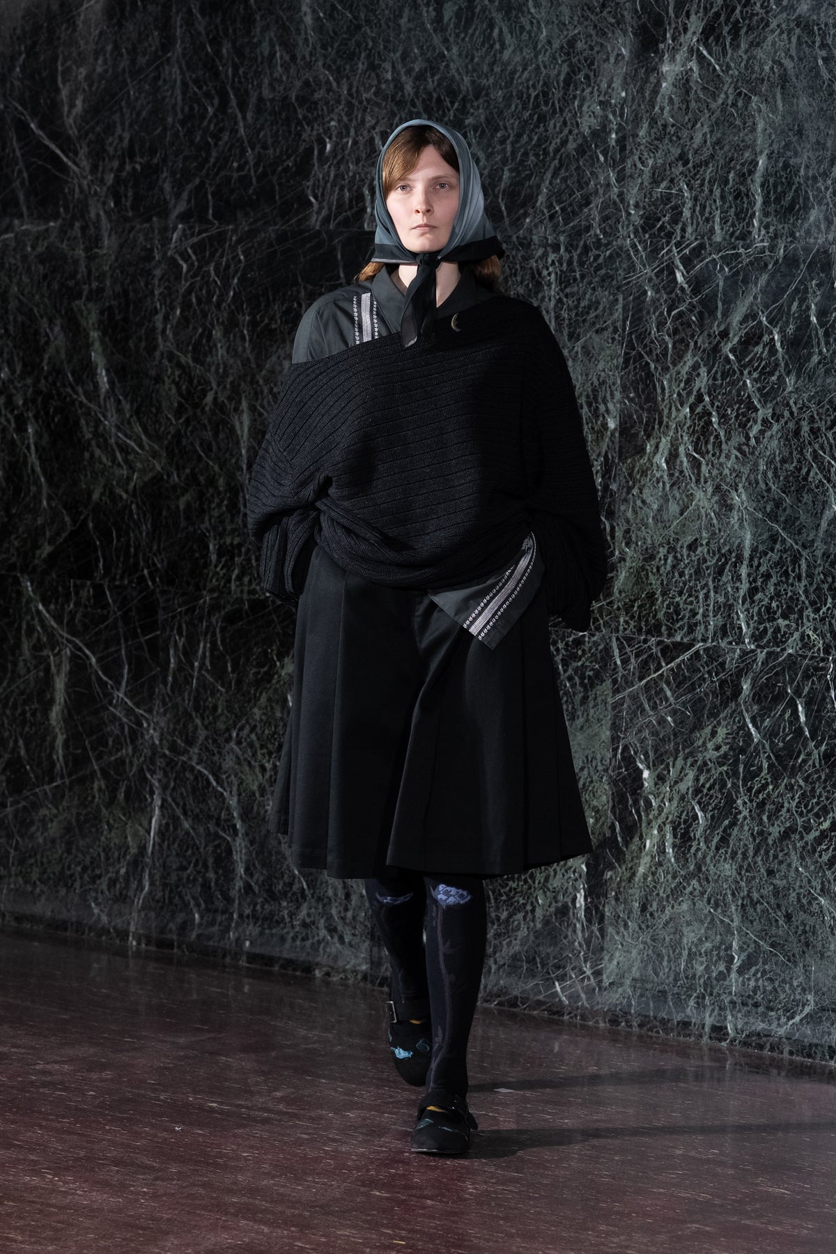 Look 10