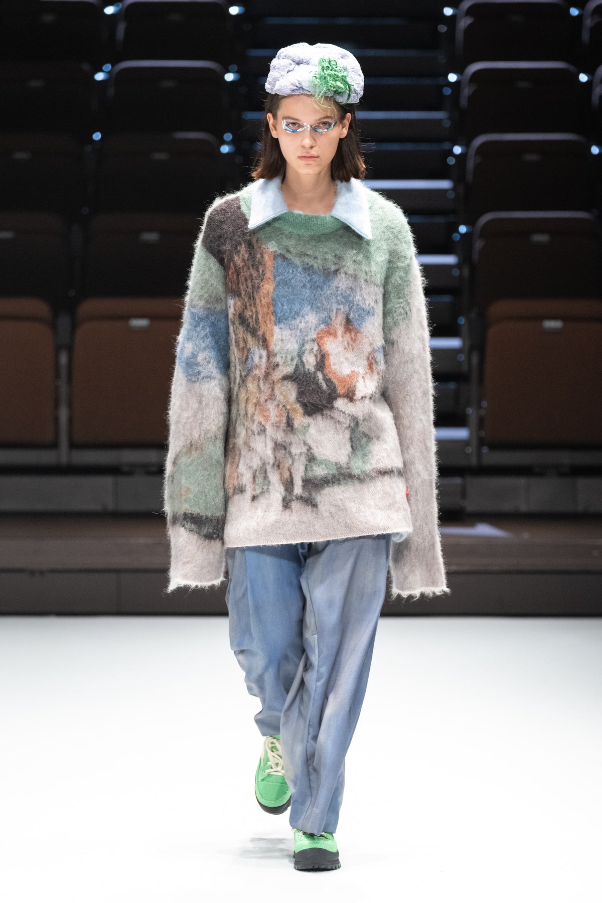 Look 13