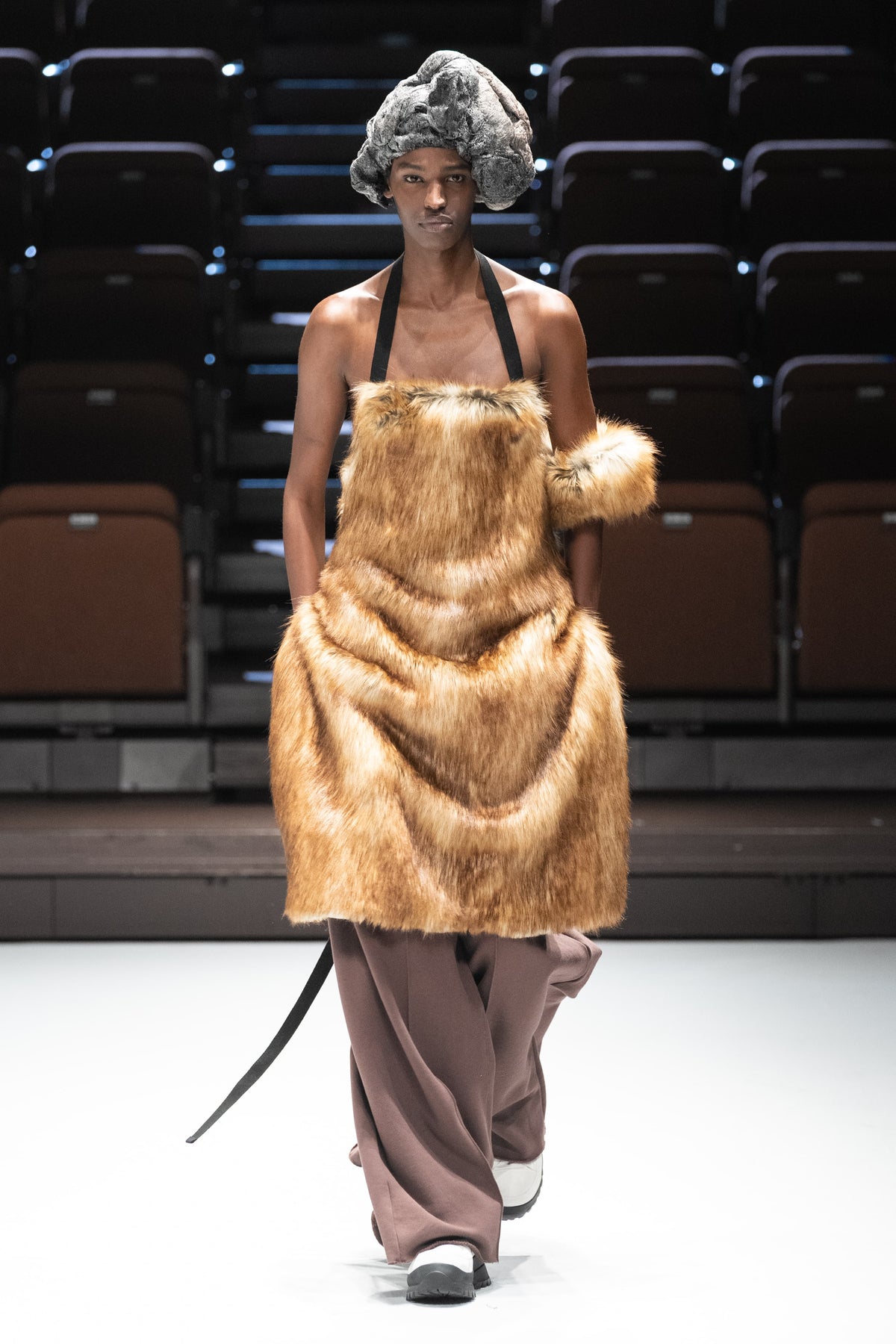 Look 27