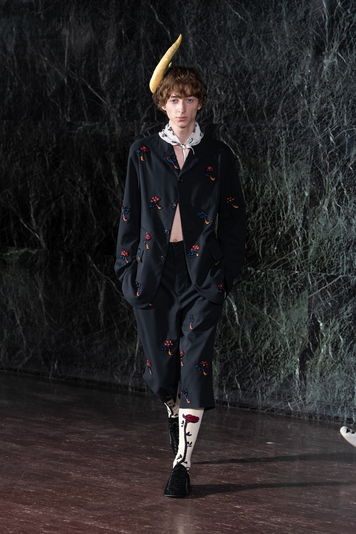 Look 32
