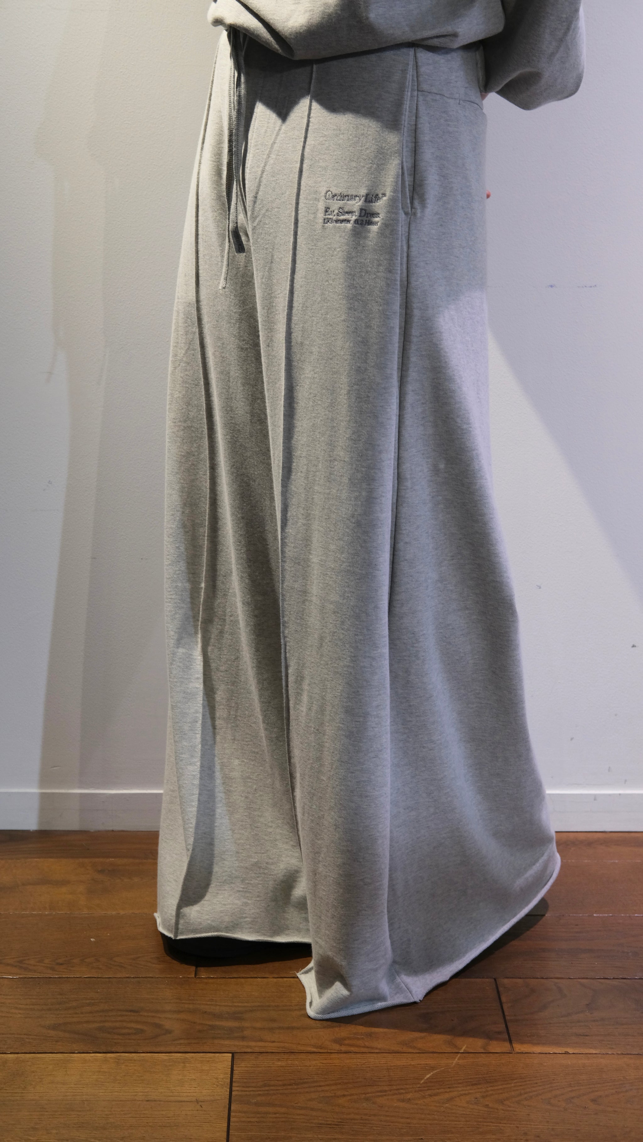 ORDINARY HOME PANTALON – SHINYAKOZUKA