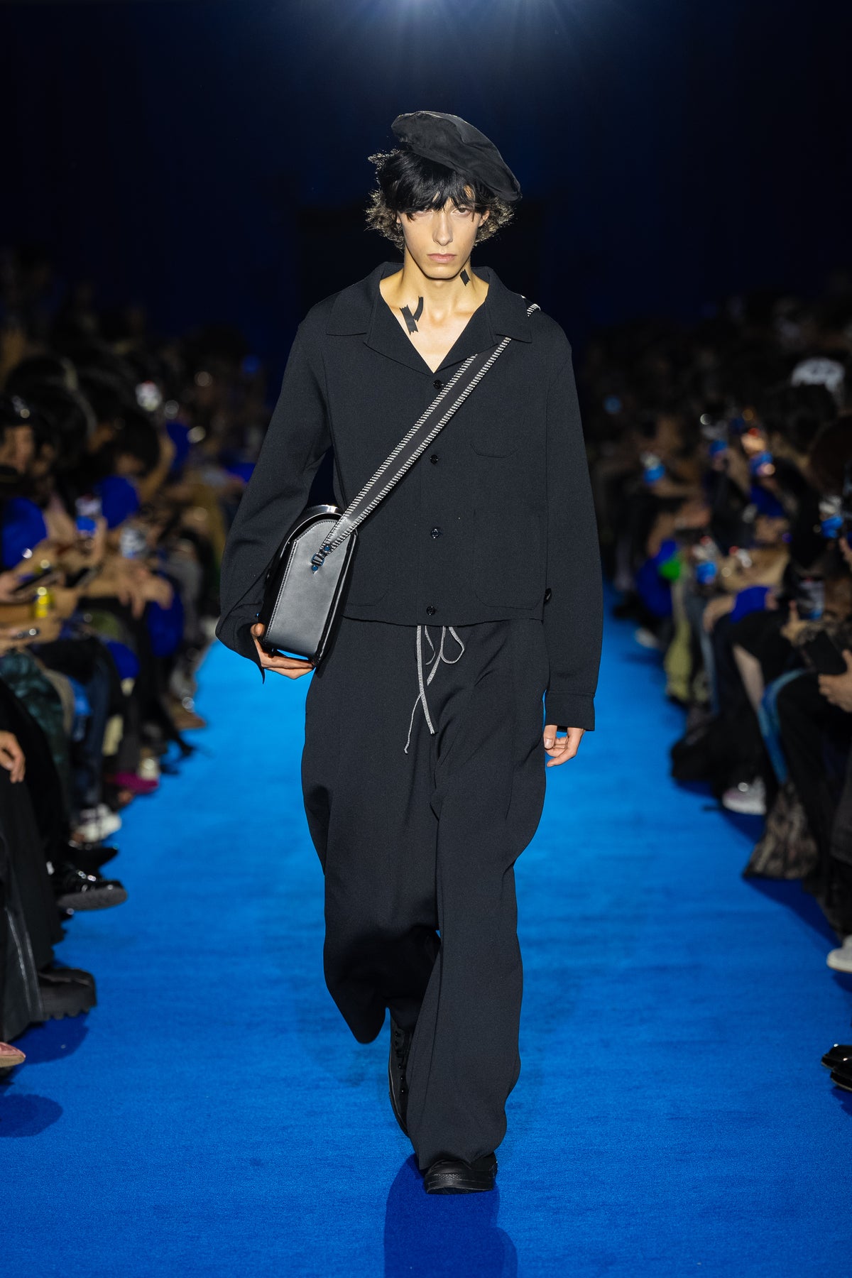 Look 02