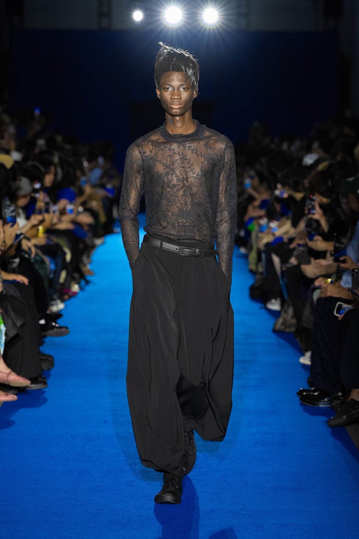 Look 04