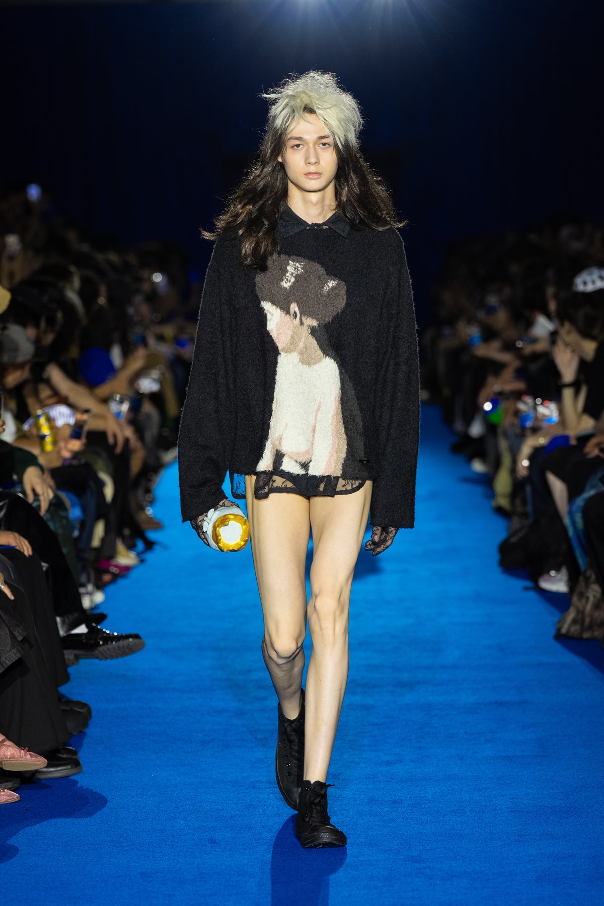 Look 10