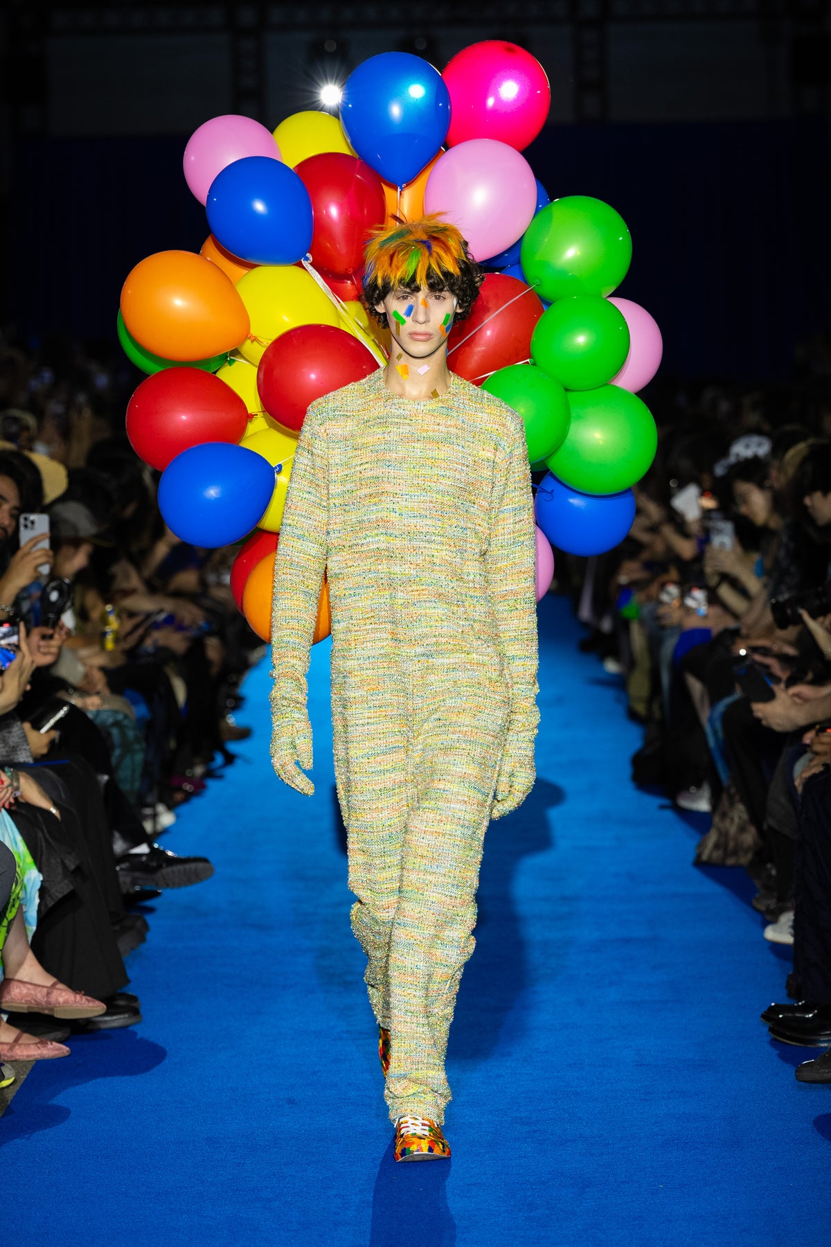Look 18