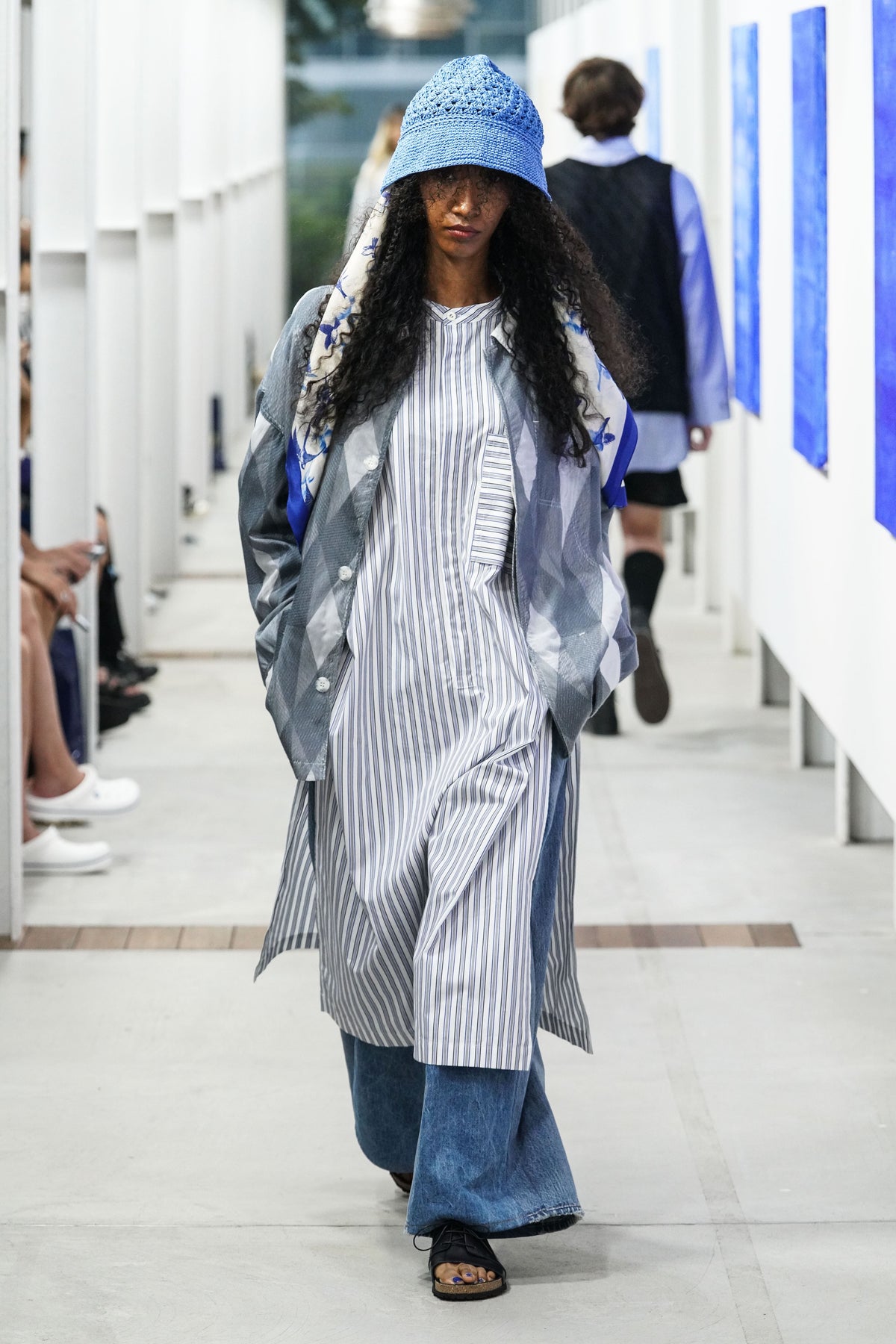 Look 15