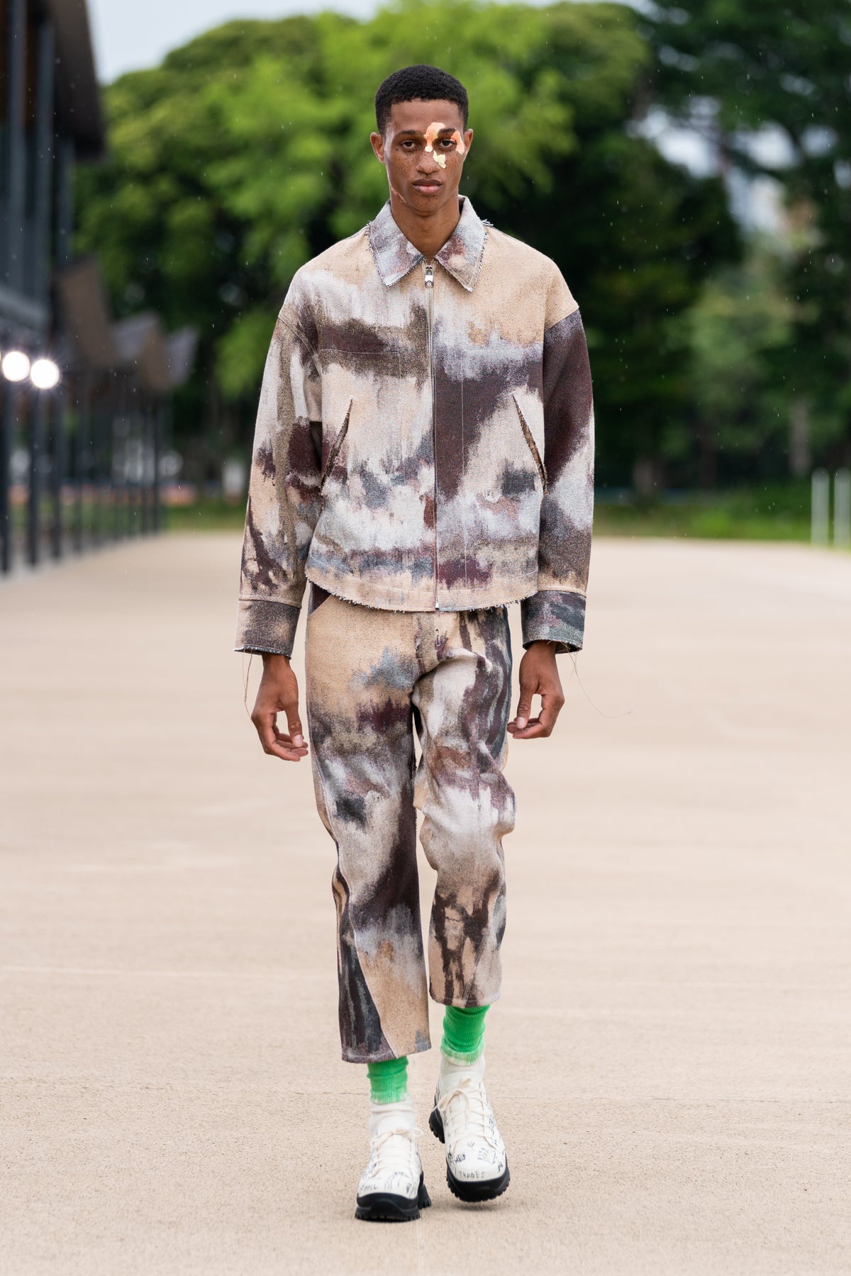 Look 02